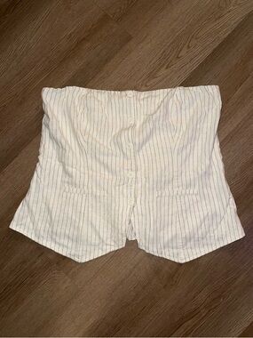 🆕 NWOT WILD FABLE Strapless Button Down Top